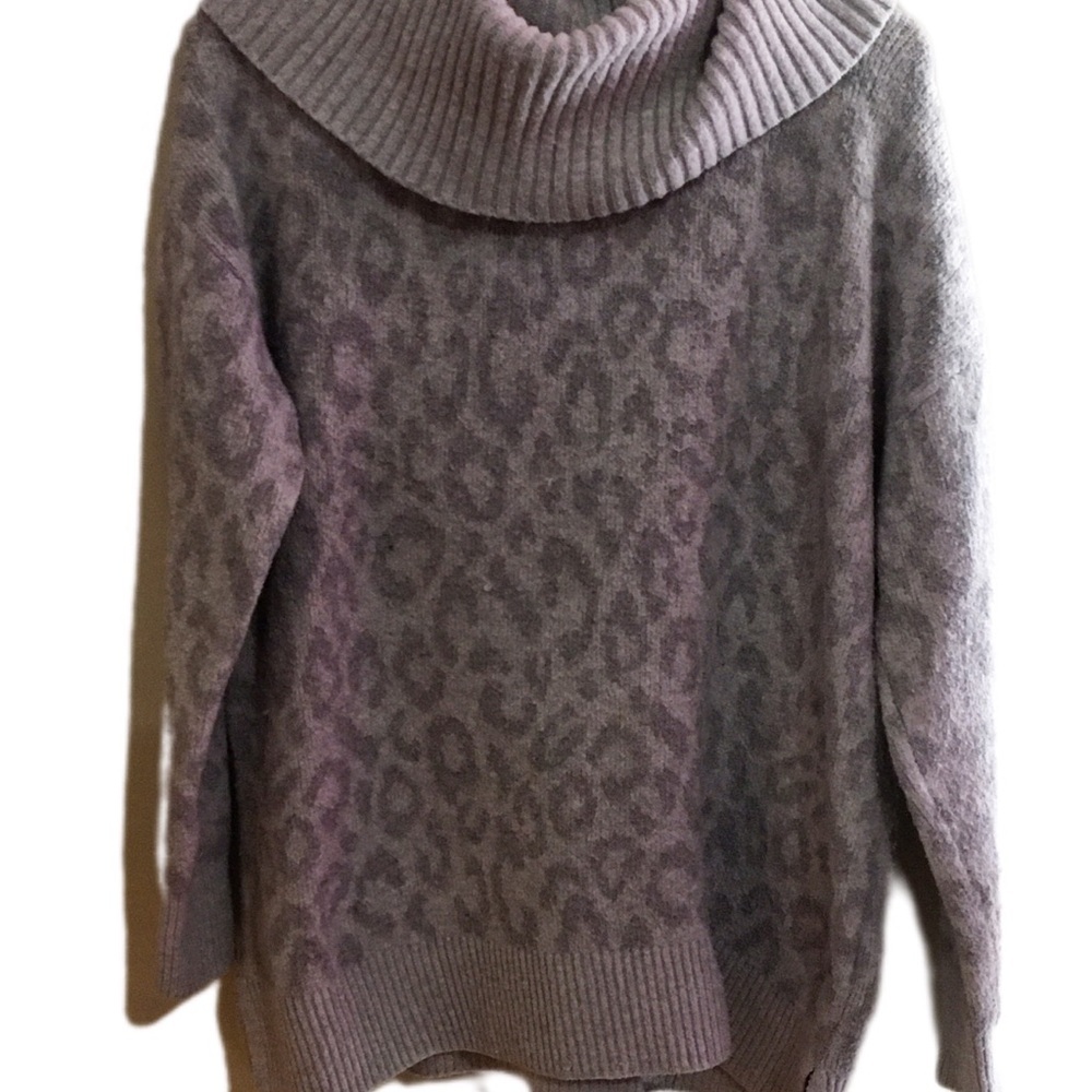 Cozy Gray Leopard Print Turtleneck Sweater